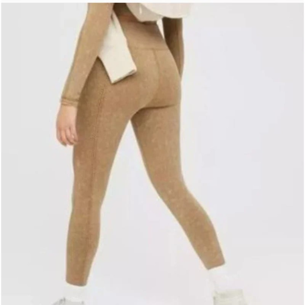 Offline By Aerie SEAMLESS 7/8‎ HIGH RISE LEGGING SMALL NWT